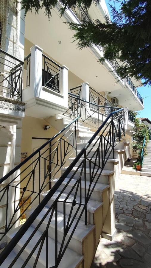 The Golden Guest House Peraia  Екстер'єр фото